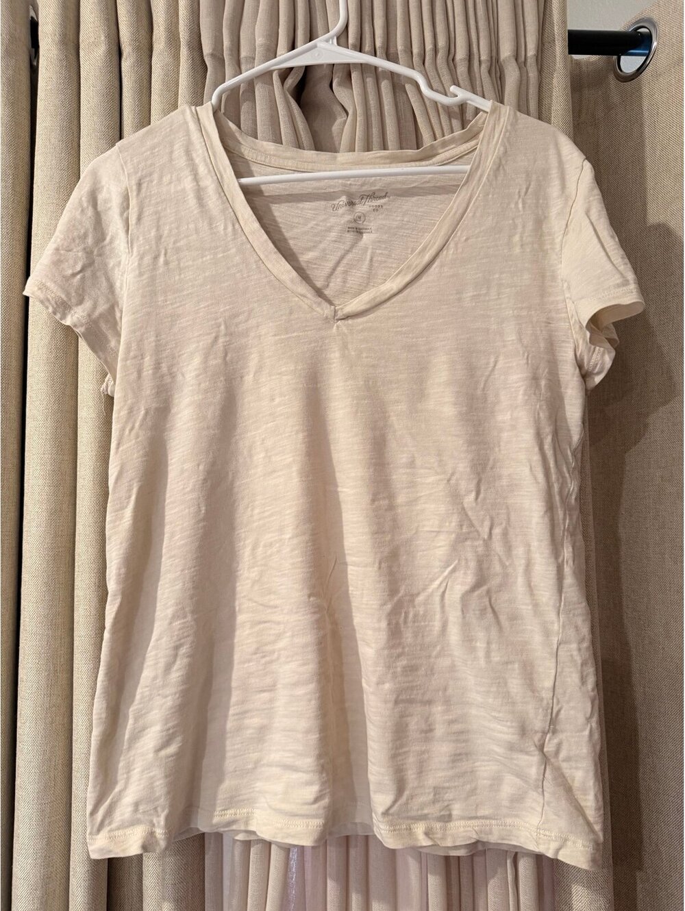 Universal Thread Women's V-Neck T-Shirt